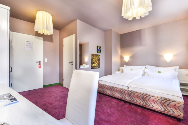 Hotel Airport by The New Yorker (Köln)